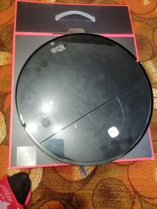 Робот пылесос продам