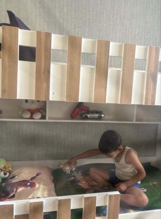 Продам двухъярусную кровать
