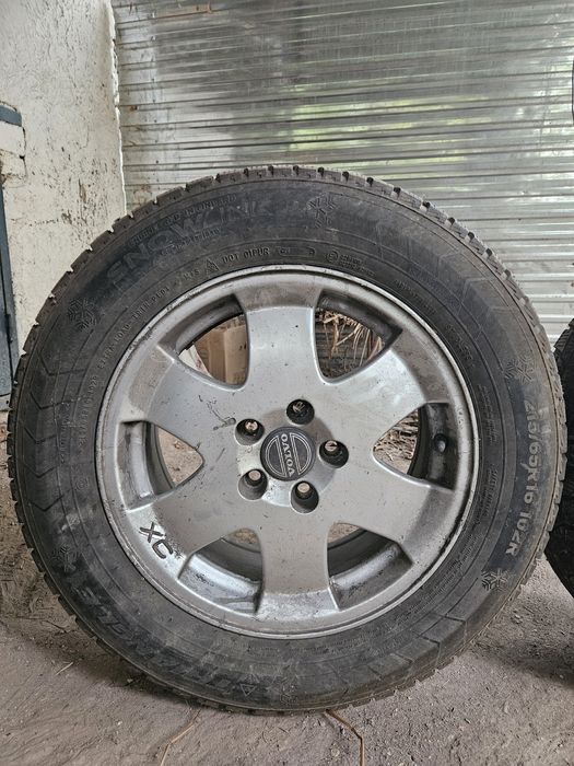 Диски с шинами зима.