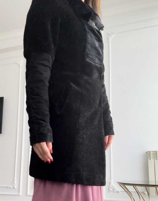 Черная каракулевая шуба