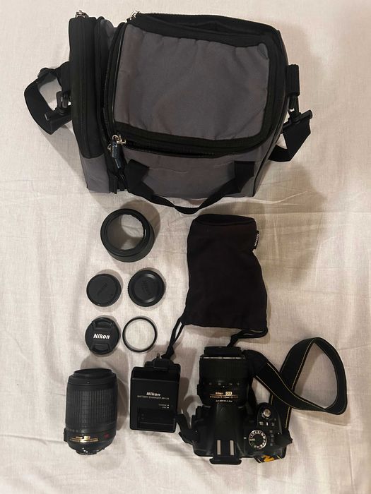 DSLR Nikon D3100 + 2 obiective