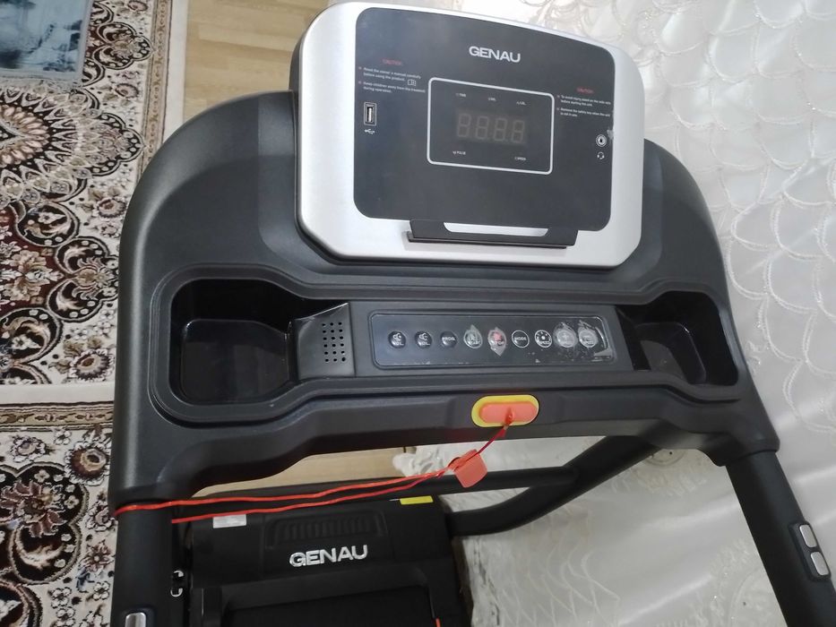 Беговая дорожка GENAU