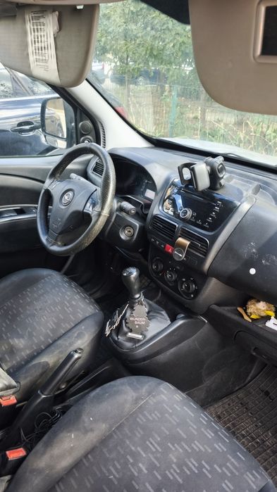 Vând Opel Combo D - Van