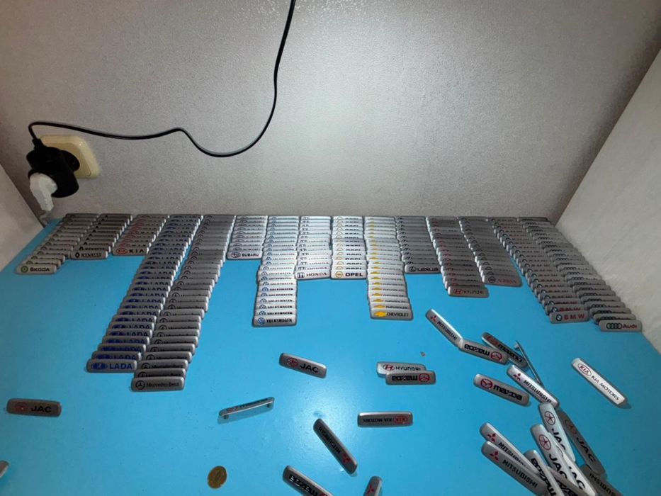 Шильдик эмблемы для авто