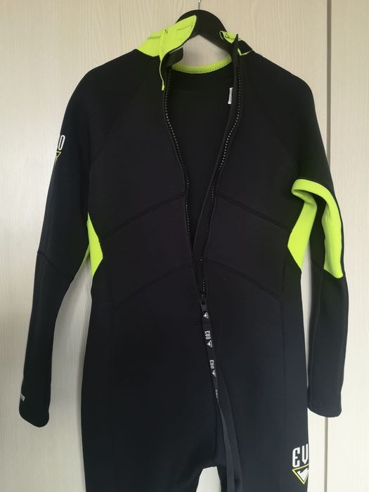 Combinezon costum nou din neopren  EVO snorkeling scuba surf