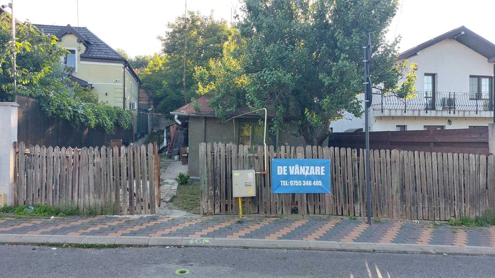 Proprietar vand casă bătrânească Sc = 90,4 mp pe teren 267 mp, str.ALBINEȚ, zona Tg.Cucu-P.Fier, C.U. P+1