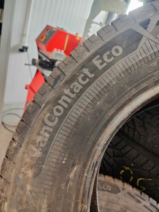 4бр.летни гуми 215/65/15C Continental