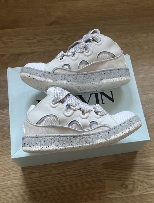 lanvin curb.