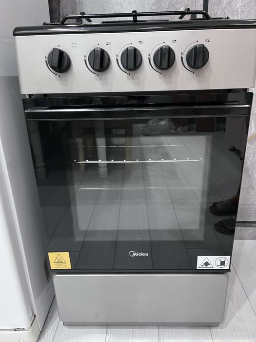 Продам газовую плиту