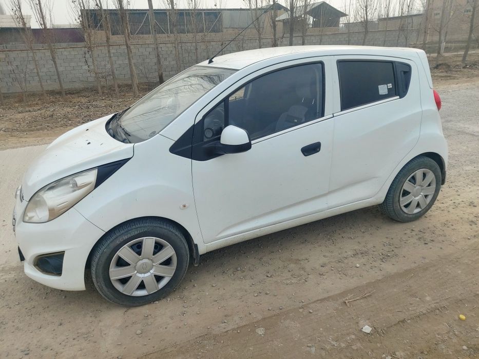 Chevrolet spark 2013 ideal