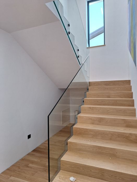 Oferta Balustrada sticla securizata mana curenta sticla