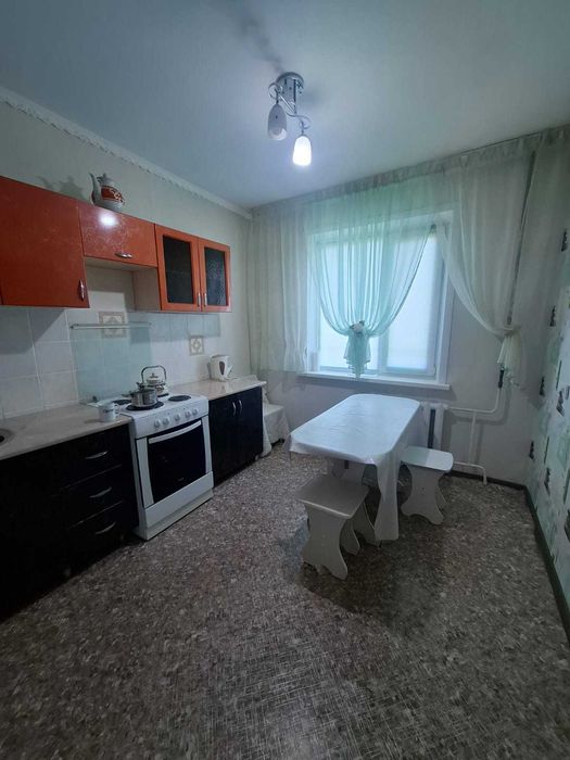 Продам 2х комн кв на 8мкр