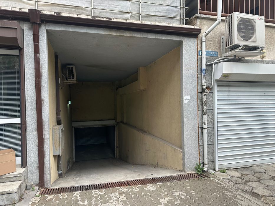 Дава се под наем Гараж / Паркомясто в София, Дианабад - 17 кв.м за 112.2 € - Снимка #1