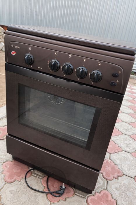 Продам гефест газовую плиту