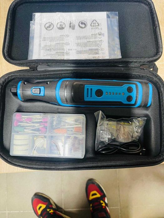 Unealtă rotativă  multifuncțională, baterie de 8V 2,0 Ah, 5 viteze