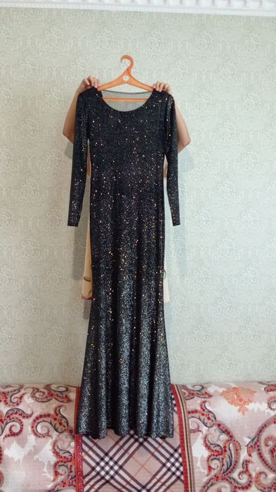 Вечерние платья.