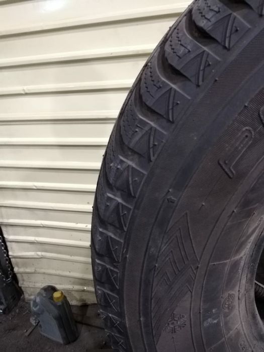 Продам шины 1 месяц котал