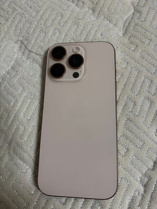 Телефон Iphone 16 pro