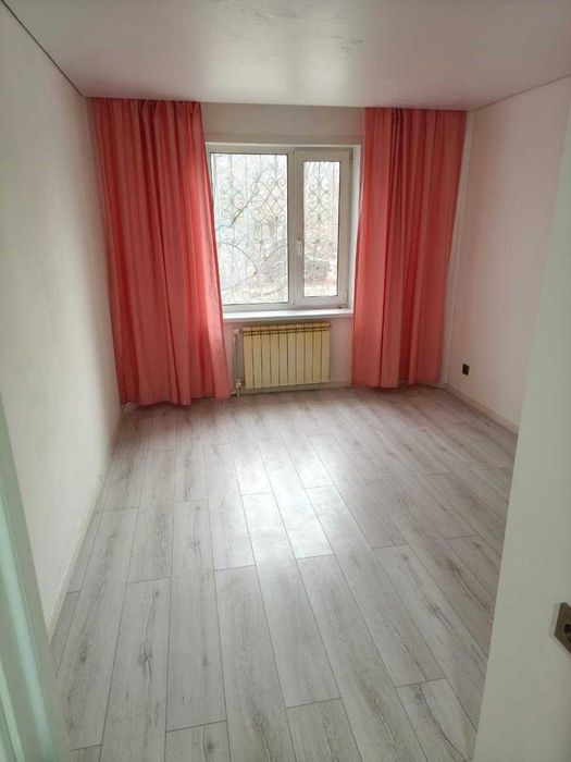 Продам 2 комнатную квартиру