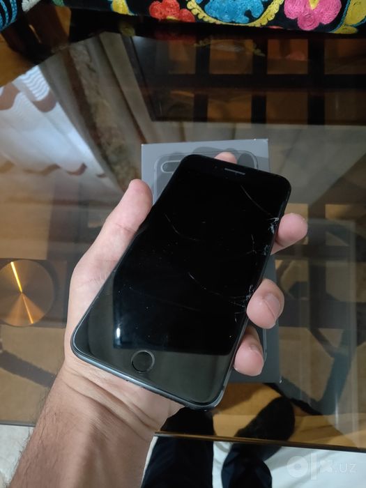 iPhone 8 plus sotiladi