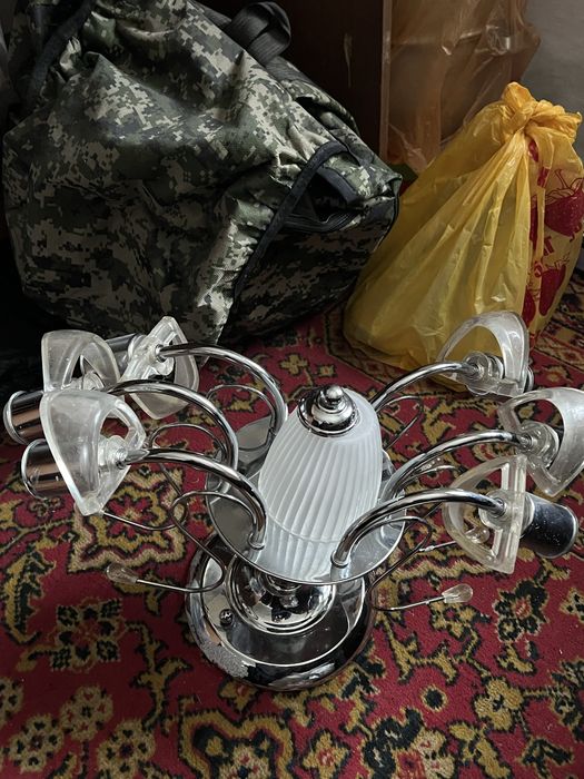 Продам люстру за 3000 тг