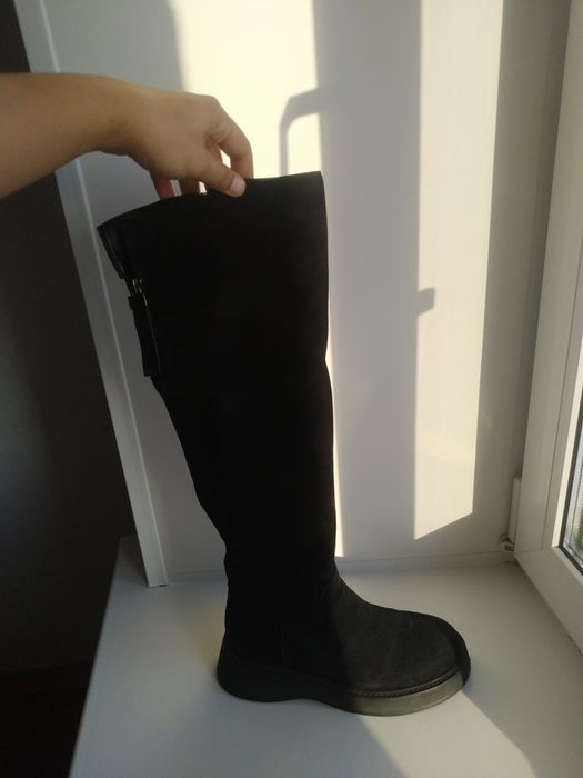 Высокие тёплые сапоги