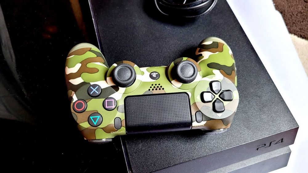 PS 4 impecabil cu FIFA 2025 preistalat