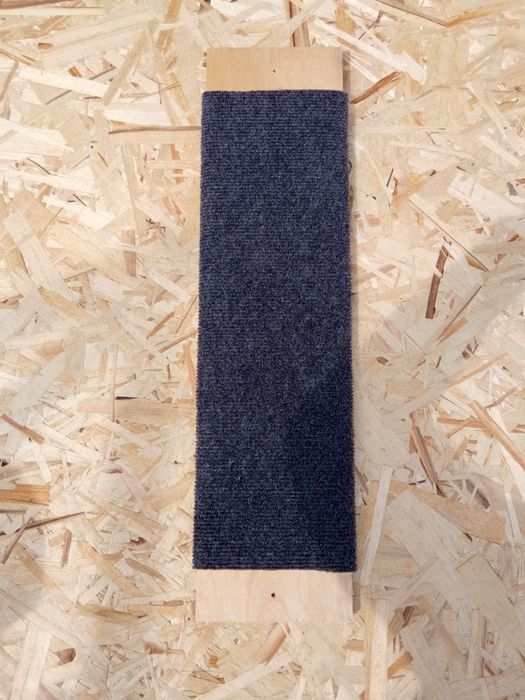 Когтеточка для кошек на полоске