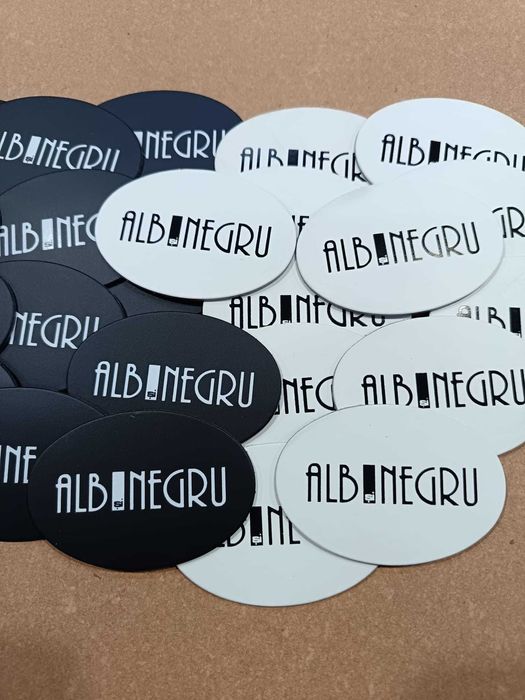 Etichete personalizate din piele reciclata si naturala