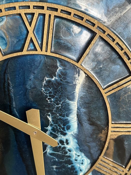 Часы из эпоксидной смолы