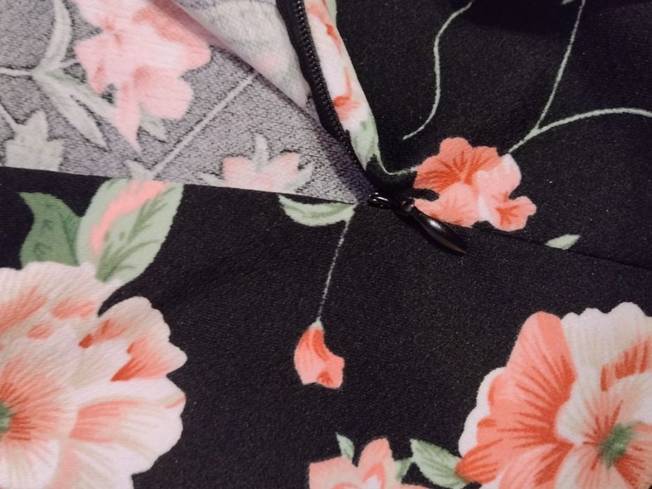 Флорална дамска рокля