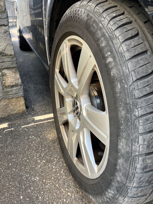 Vand /schimb Jante passat b7/roti r17 /225/50/17 cauciucuri de vara