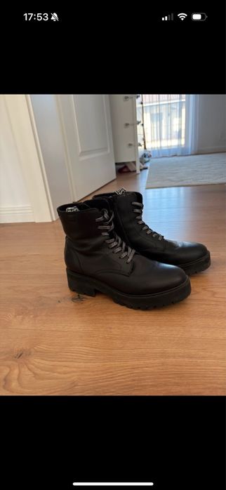 Ghete de piele Tamaris, marimea 40