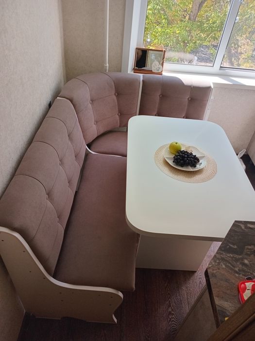 Продаю кухонный уголок