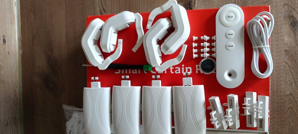 Робот за дистанционно отваряне на завеси и пердета