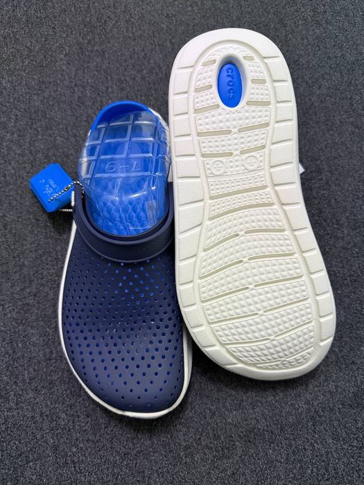 Crocs Vietnam sotiladi