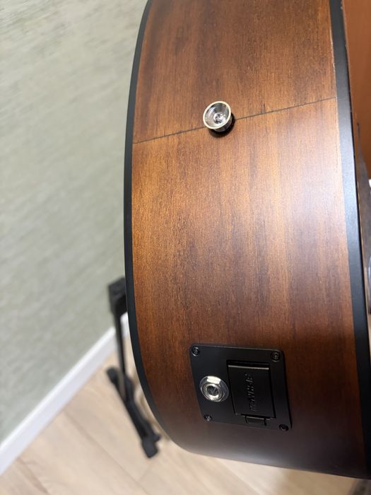 Chitara electro-acustica Fender