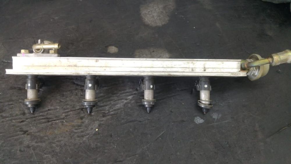 rampa cu injectoare 1.3 b d13b7 honda logo