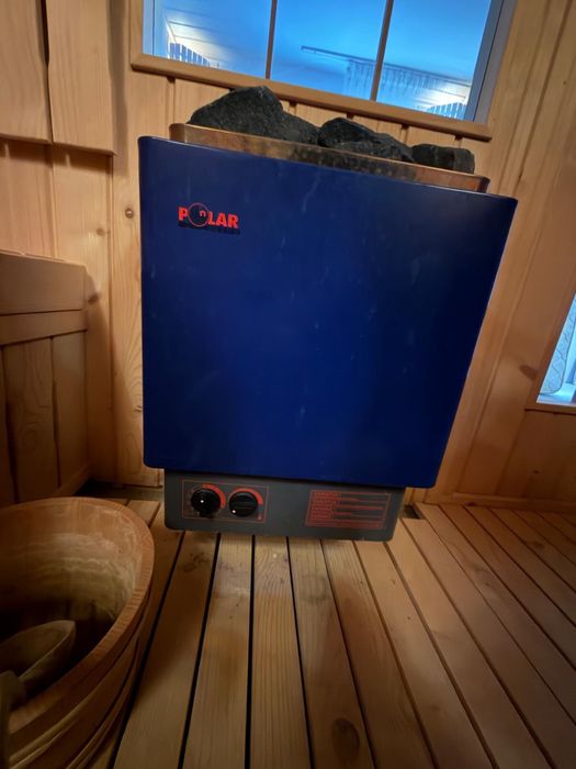 Sauna finlandeza 4-6 persoane, lemn masiv, soba Polar 9kw, 400V