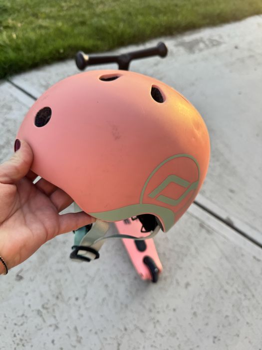 Trotinta Scoot and Ride + casca, roz peach