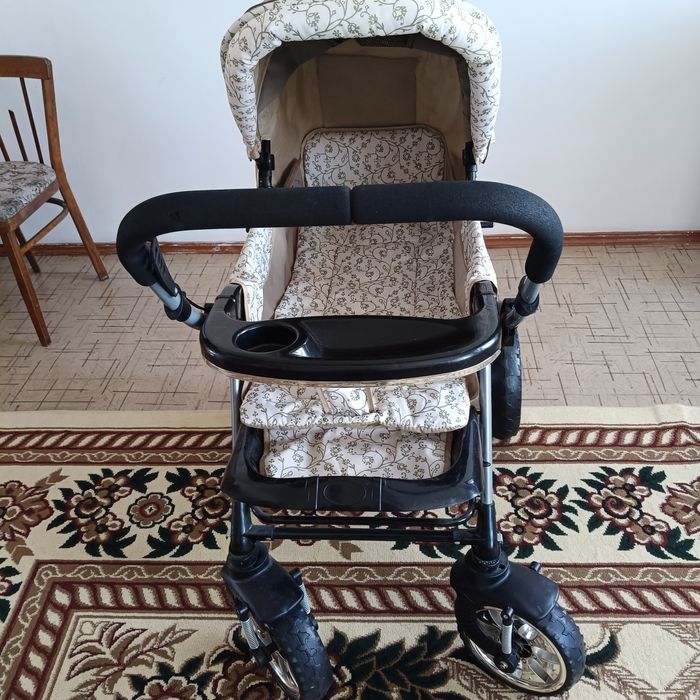 Коляска прогулочная