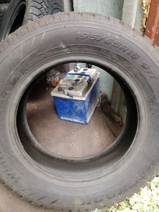 Продам зимние шины 2 баллона.