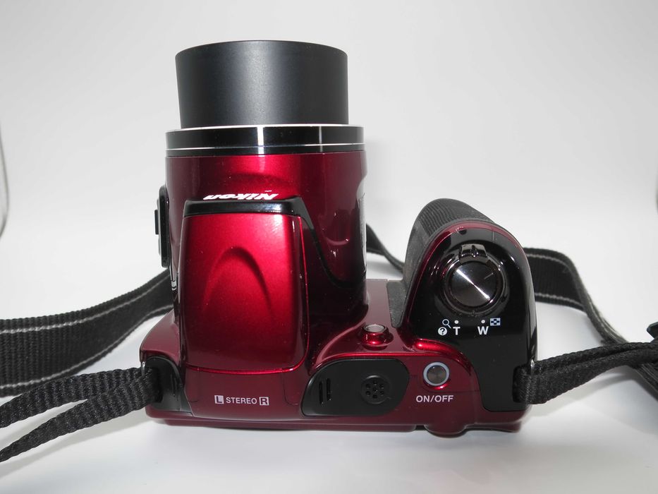 Nikon Coolpix L820 компактен цифров фотоапара с огромен 30х оптичен зум, full-hd видео, дигитална камера, работи отлично и в състояние КАТО НОВА