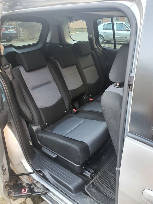 De vãnzare mazda 5