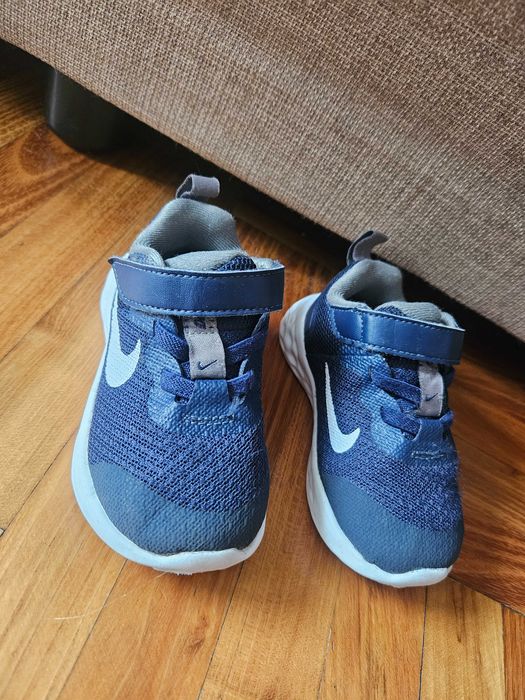 Бебешки маратонки Nike тъмно сини