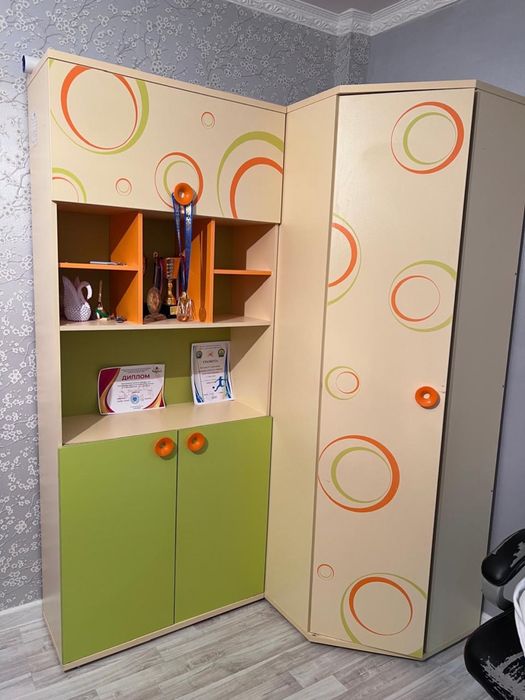 Шкаф детский углавой