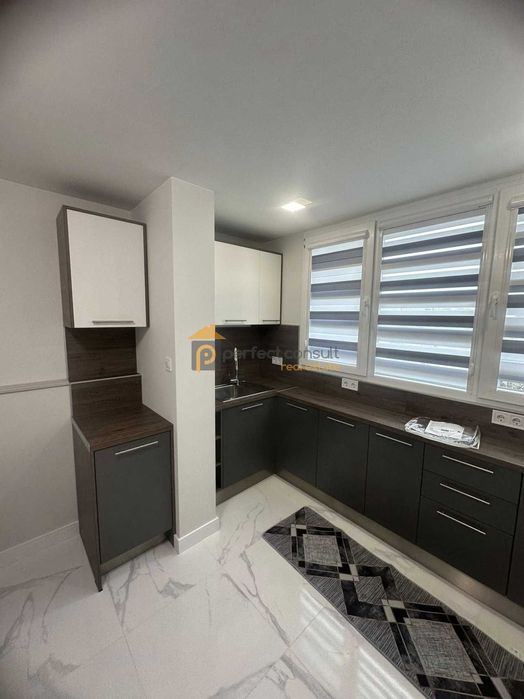 Дава се под наем Тристаен апартамент в Пловдив, Кършияка - 70 кв.м за 498.27 € - Снимка #1