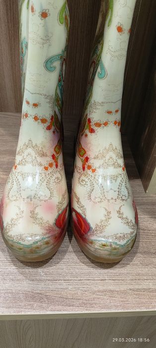 Продам сапоги женские