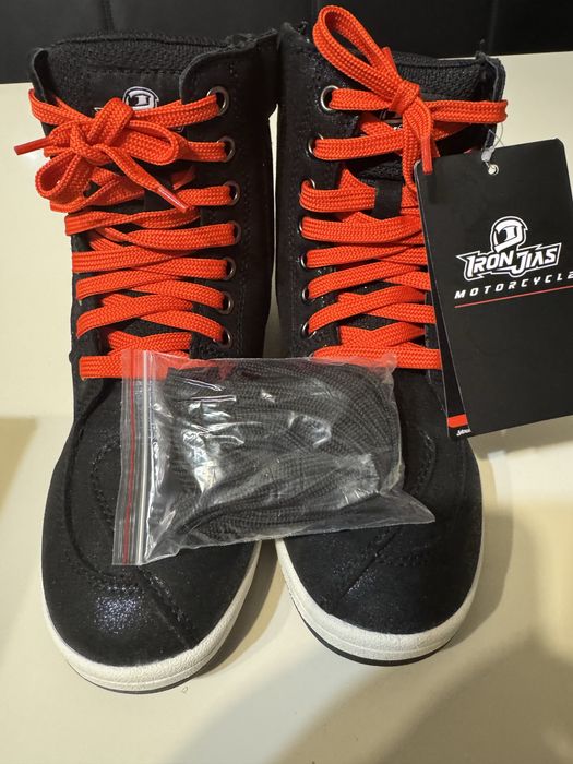 Ghete moto IronJias , marimea 40 , NOU