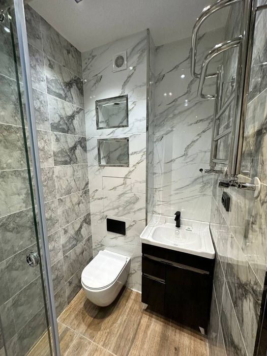 Продаётся Юнусабад 4 кв-л 1в2/1/4 Паспортный стол